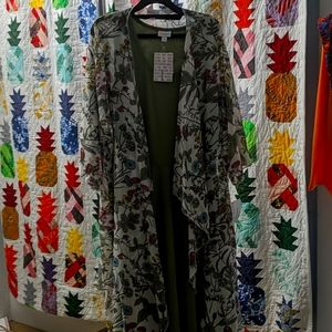 L Nicki and L Shirley